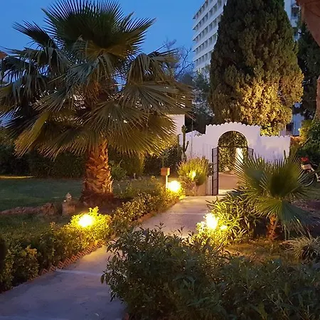 Πανσιόν Boutique Geranios Del Pinar *