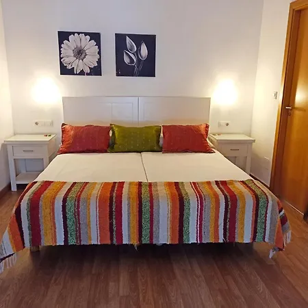 Boutique Geranios Del Pinar * Τορρεμολίνος