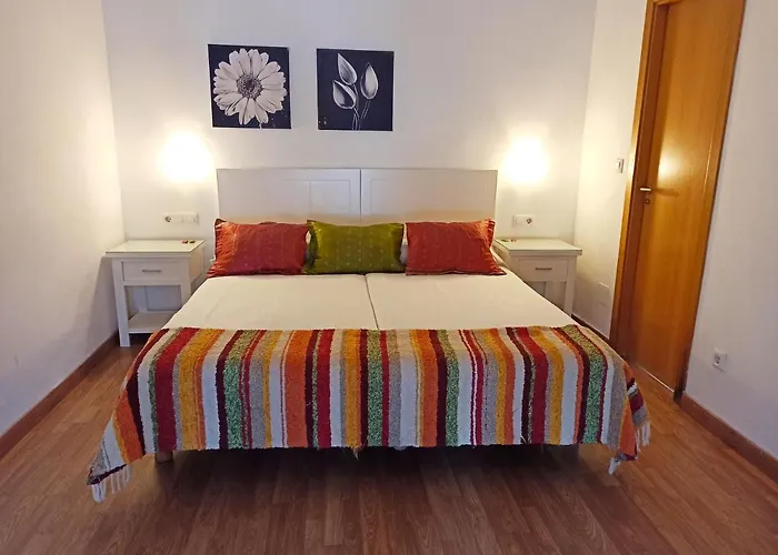 Boutique Geranios Del Pinar * 토레몰리노스