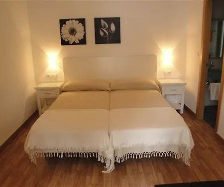 Boutique Geranios Del Pinar בית הארחה