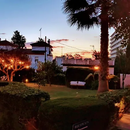 Boutique Geranios Del Pinar * Торремолінос